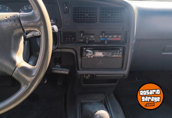 Camionetas - Toyota TOYOTA HILUX 4X2 C/D SRV 2002 Diesel 413000Km - En Venta