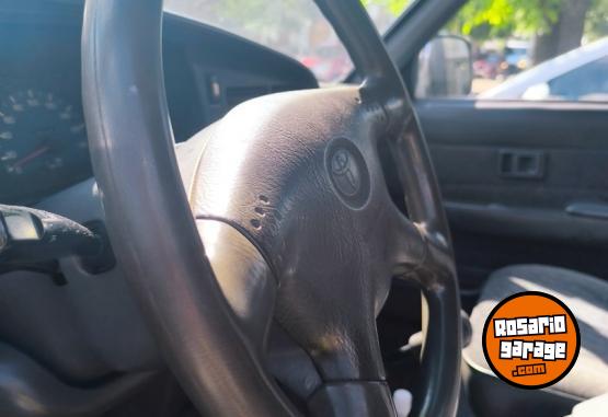 Camionetas - Toyota TOYOTA HILUX 4X2 C/D SRV 2002 Diesel 413000Km - En Venta