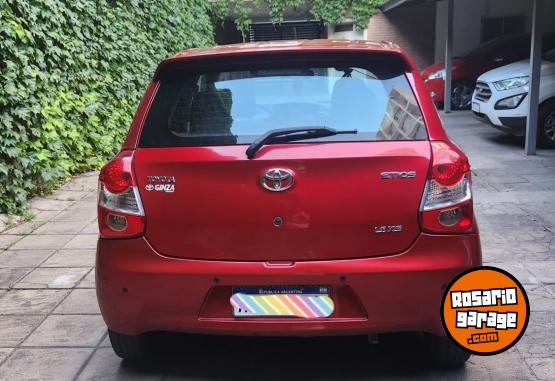 Autos - Toyota Etios XS 2016 Nafta 125000Km - En Venta