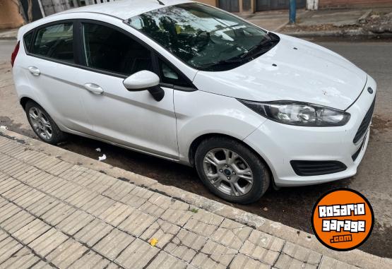 Autos - Ford Fiesta kinetic 2016 Nafta 130000Km - En Venta