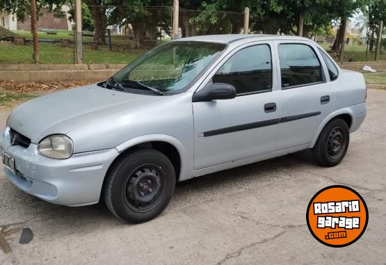 Autos - Chevrolet CORSA GL AIRE Y DIREECION 2005 GNC 235200Km - En Venta