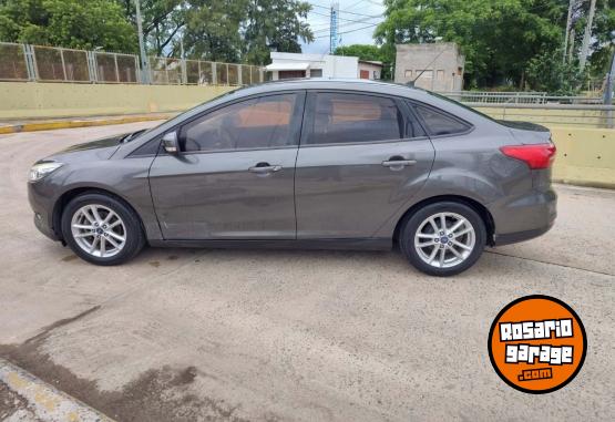 Autos - Ford Focus 4P 1.6L N S 2017 Nafta 104000Km - En Venta
