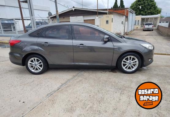 Autos - Ford Focus 4P 1.6L N S 2017 Nafta 104000Km - En Venta