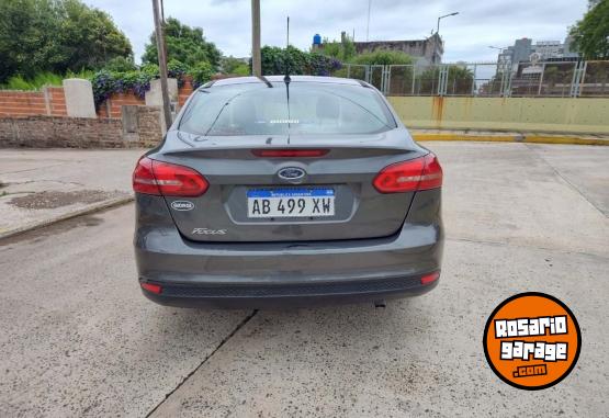 Autos - Ford Focus 4P 1.6L N S 2017 Nafta 104000Km - En Venta