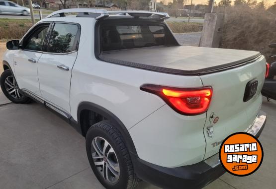 Camionetas - Fiat Toro Volcano 2016 Diesel 106000Km - En Venta