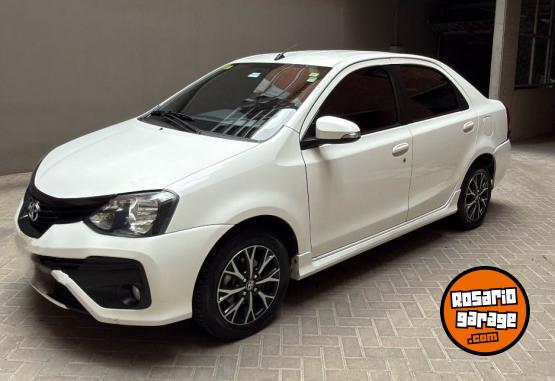 Autos - Toyota Etios xls 2021 Nafta 218000Km - En Venta