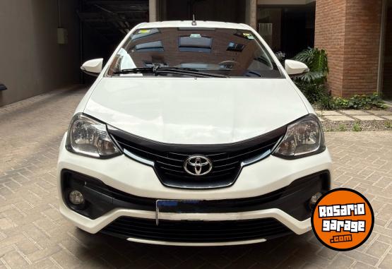 Autos - Toyota Etios xls 2021 Nafta 218000Km - En Venta
