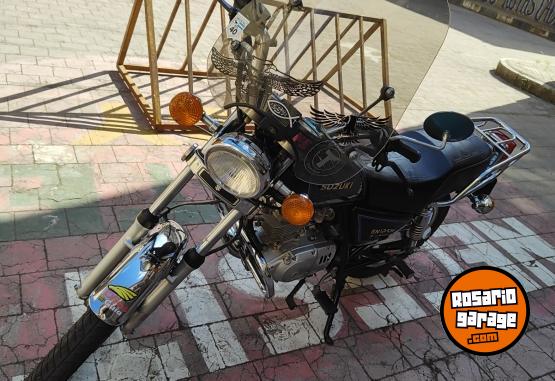 Motos - Suzuki 125 h 2016 Nafta 29400Km - En Venta