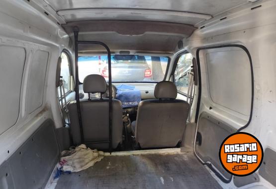 Utilitarios - Renault Kangoo 2011 Nafta 153000Km - En Venta