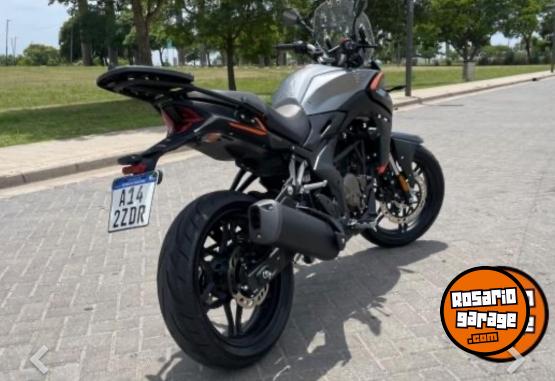 Motos - Voge 300 Ds 2022 Nafta 3400Km - En Venta