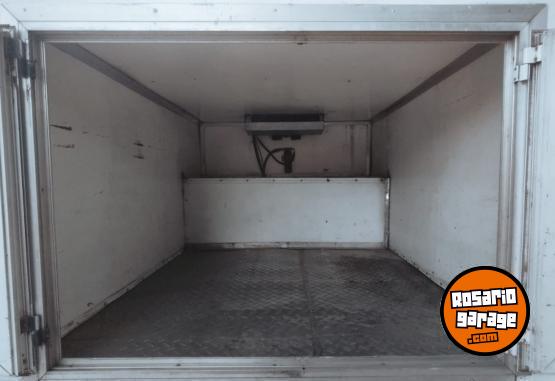 Utilitarios - Ford Furgón 2009 Nafta 111111Km - En Venta