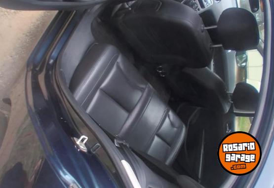 Autos - Peugeot 408 alure + navegador 2012 Nafta 90000Km - En Venta