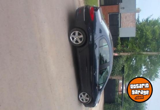 Autos - Peugeot 408 alure + navegador 2012 Nafta 90000Km - En Venta