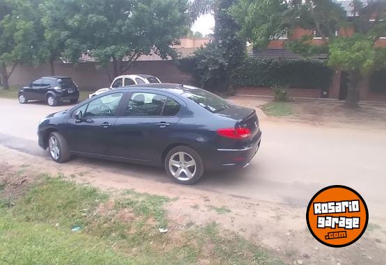 Autos - Peugeot 408 alure + navegador 2012 Nafta 90000Km - En Venta