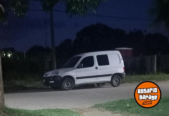 Utilitarios - Peugeot Parthner 2012 Diesel 330000Km - En Venta
