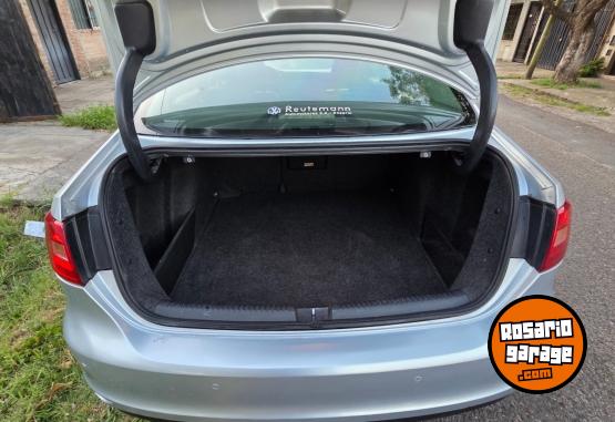 Autos - Volkswagen VENTO 2013 Nafta 182000Km - En Venta