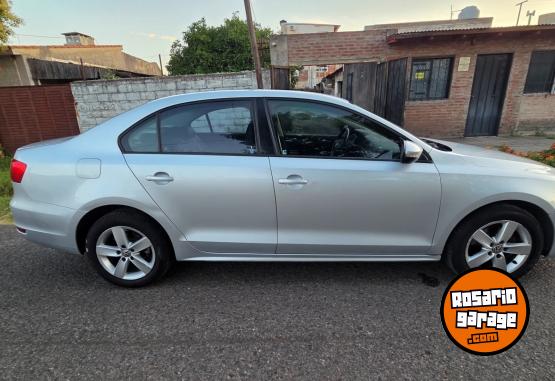 Autos - Volkswagen VENTO 2013 Nafta 182000Km - En Venta