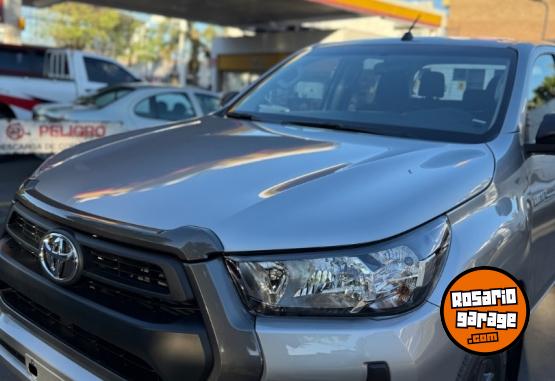 Camionetas - Toyota HILUX SR 2025 Diesel 1Km - En Venta