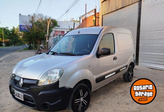 Utilitarios - Renault KANGOO 2015 Nafta 160000Km - En Venta