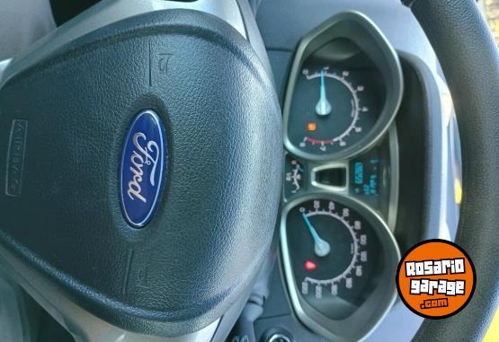 Camionetas - Ford Ecosport titanium 2.0 2015 Nafta 124000Km - En Venta
