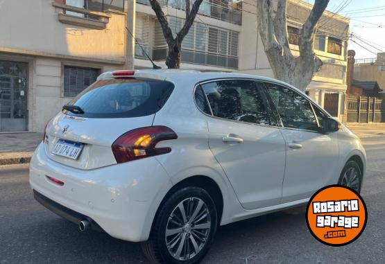 Autos - Peugeot 208 Feline 1.6 Manual 2018 Nafta 88000Km - En Venta