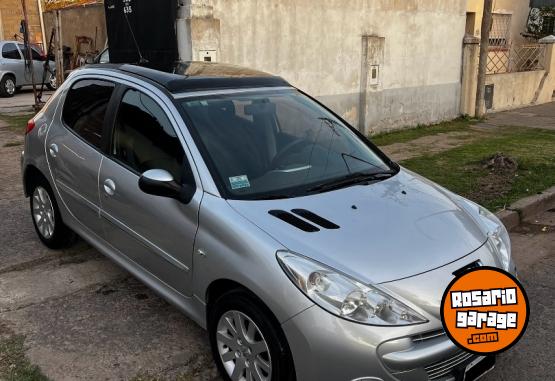 Autos - Peugeot 207 feline 2013 Nafta 110000Km - En Venta