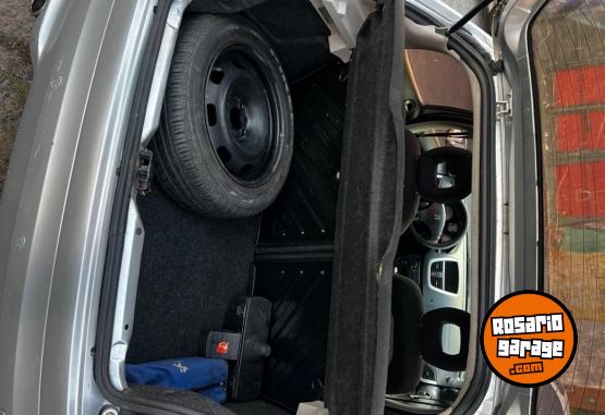 Autos - Peugeot 207 feline 2013 Nafta 110000Km - En Venta