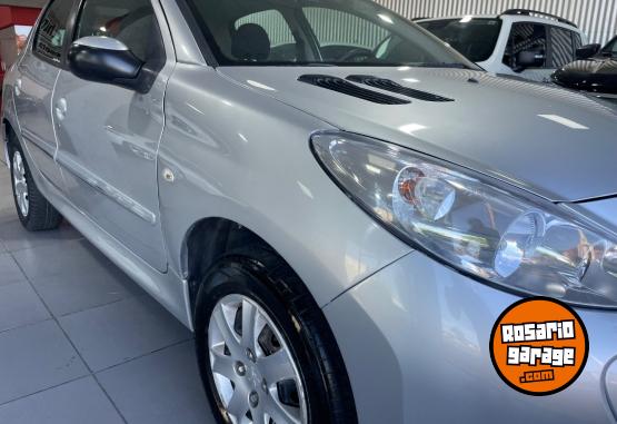 Autos - Peugeot 207 2013 Nafta 144000Km - En Venta