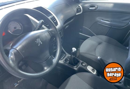 Autos - Peugeot 207 2013 Nafta 144000Km - En Venta