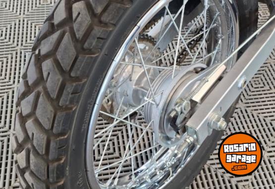 Motos - Honda XR 150L 2023 Nafta 2100Km - En Venta