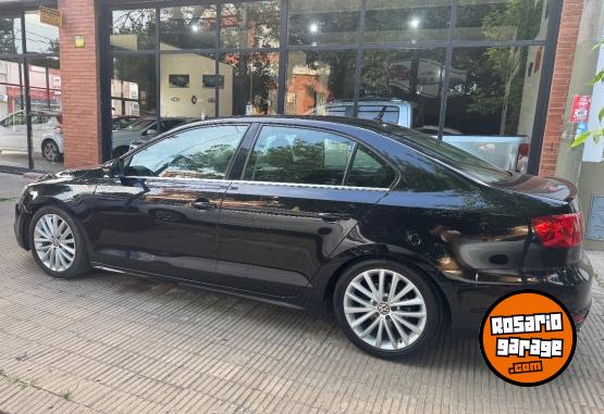 Autos - Volkswagen Vento 2011 Nafta 143000Km - En Venta