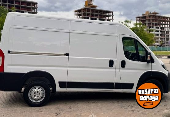 Utilitarios - Peugeot BOXER PREMIUM 2.2 HDI 2022 Diesel 66000Km - En Venta