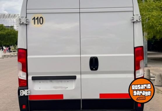 Utilitarios - Peugeot BOXER PREMIUM 2.2 HDI 2022 Diesel 66000Km - En Venta