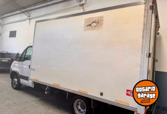 Utilitarios - Iveco DAILY 55C17 PASO 3950 2018 Diesel - En Venta