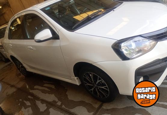 Autos - Toyota Etios 2023 Nafta 66000Km - En Venta