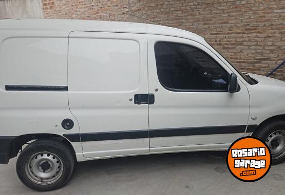 Utilitarios - Peugeot PARTNER 2014 Nafta 140000Km - En Venta