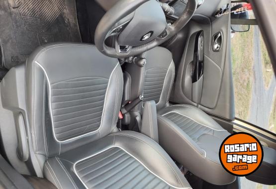 Autos - Renault CAPTUR INTENSE 2.0 2017 GNC 120000Km - En Venta