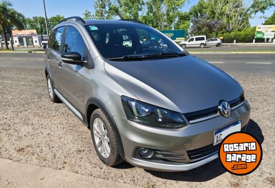 Autos - Volkswagen SURAN TRACK 1.6 2018 Nafta 61000Km - En Venta
