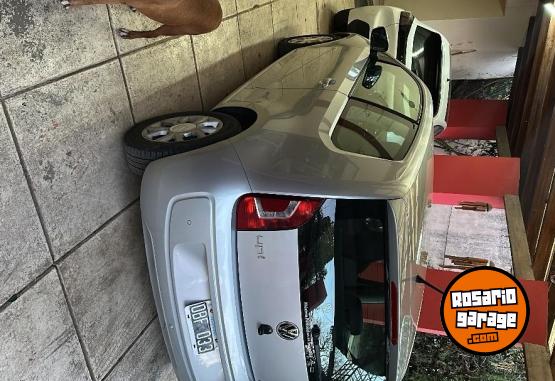 Autos - Volkswagen Up high 2014 Nafta 115000Km - En Venta