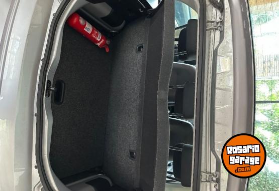 Autos - Volkswagen Up high 2014 Nafta 115000Km - En Venta