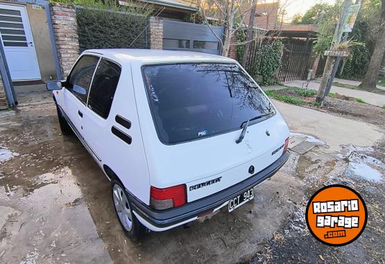 Autos - Peugeot 205 gl 1998 Nafta 228000Km - En Venta