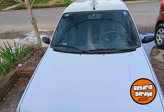 Autos - Peugeot 205 gl 1998 Nafta 228000Km - En Venta