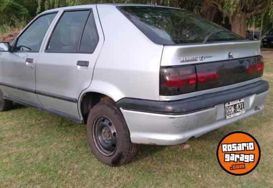 Autos - Renault 19 RN 1994 GNC 111111Km - En Venta