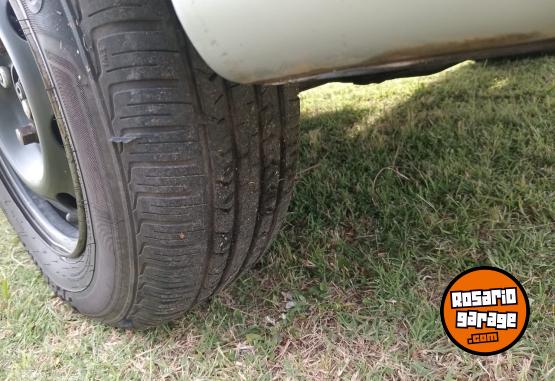 Autos - Renault 19 RN 1994 GNC 111111Km - En Venta