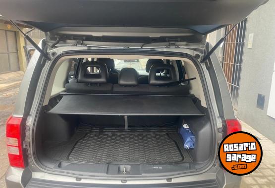 Camionetas - Jeep PATRIOT 2013 Nafta 167000Km - En Venta