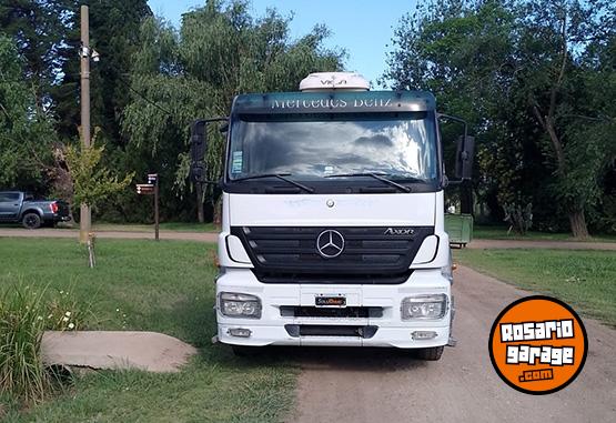 Camiones y Grúas - Mercedes Benz Axor 1933 S 36 - Año 2012 - En Venta