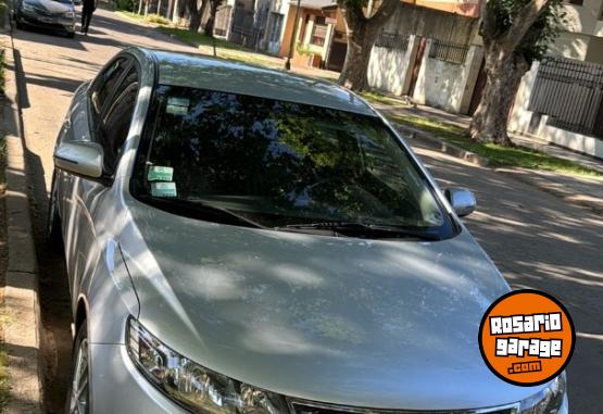 Autos - Kia Cerato 2011 Nafta 125000Km - En Venta