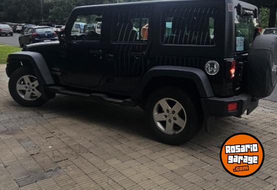 Camiones y Grúas - Jeep Wrangler Unlimited 42MIL km - En Venta