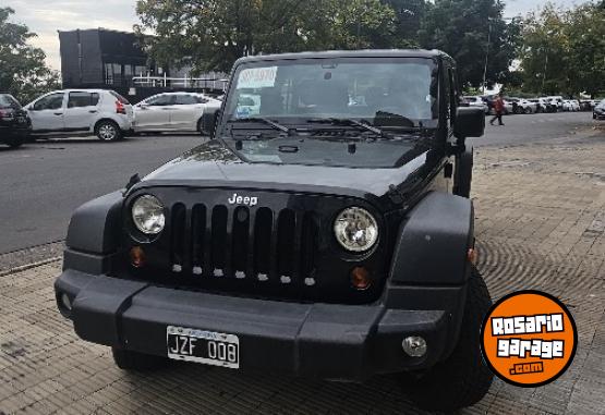 Camiones y Grúas - Jeep Wrangler Unlimited 42MIL km - En Venta