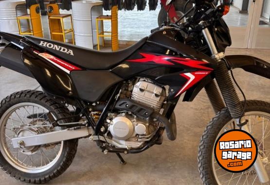 Motos - Honda Tornado XR 2020 Nafta 2750Km - En Venta